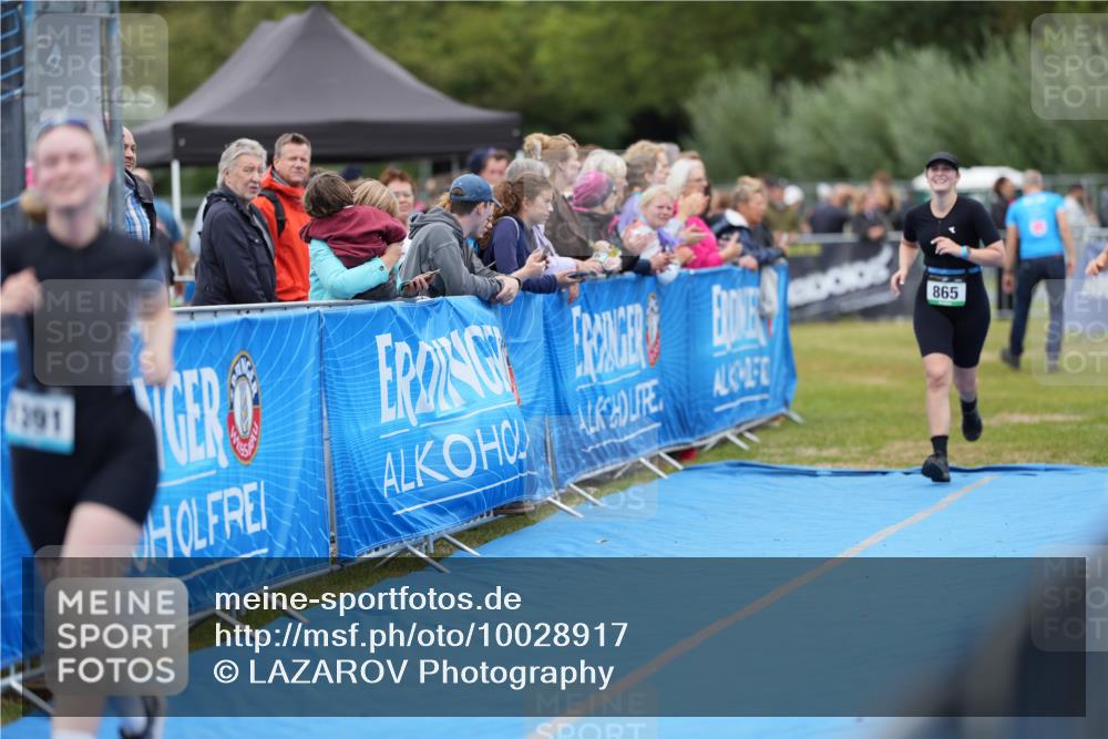 30.08.2026 - Elbe Triathlon Hamburg LAZAROV Photography http://msf.ph/oto/10028917 30.08.2026 12:03:16 Ziel 865, 1391, 1560 meine-sportfotos.de