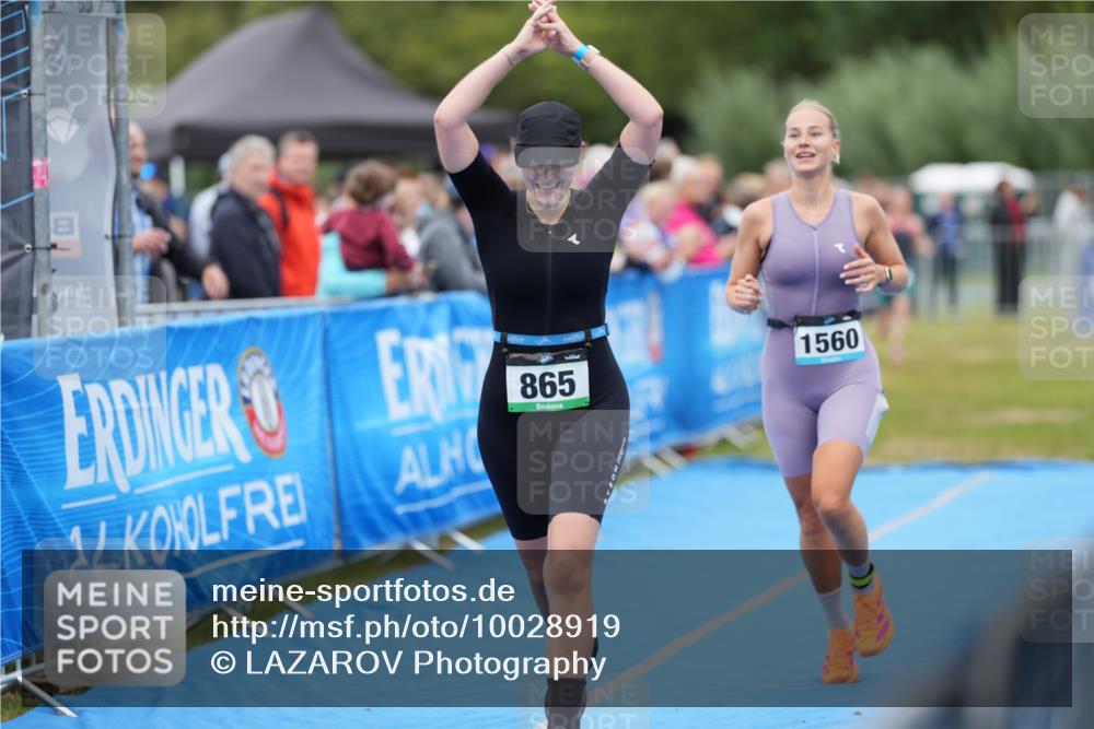 30.08.2026 - Elbe Triathlon Hamburg LAZAROV Photography http://msf.ph/oto/10028919 30.08.2026 12:03:19 Ziel 865, 952, 1391, 1560 meine-sportfotos.de