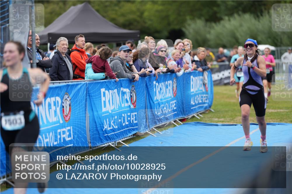 30.08.2026 - Elbe Triathlon Hamburg LAZAROV Photography http://msf.ph/oto/10028925 30.08.2026 12:03:39 Ziel 1388, 1420, 1466, 1500, 1503 meine-sportfotos.de