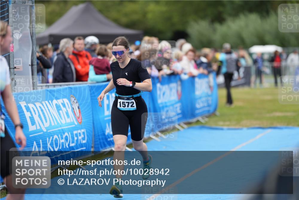 30.08.2026 - Elbe Triathlon Hamburg LAZAROV Photography http://msf.ph/oto/10028942 30.08.2026 12:03:54 Ziel 1522, 1572 meine-sportfotos.de