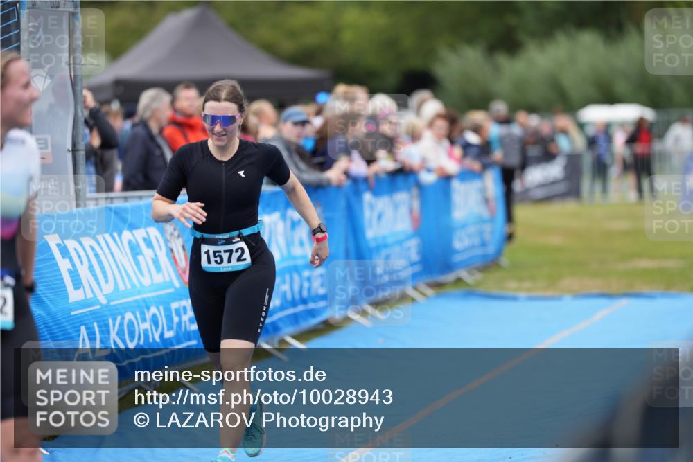 30.08.2026 - Elbe Triathlon Hamburg LAZAROV Photography http://msf.ph/oto/10028943 30.08.2026 12:03:54 Ziel 1522, 1572 meine-sportfotos.de