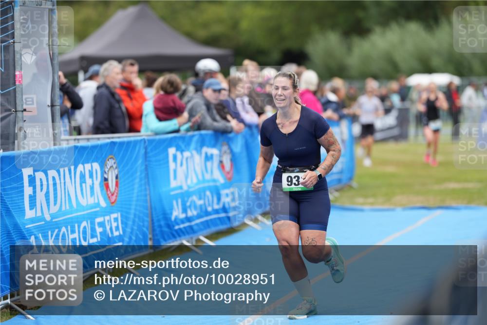 30.08.2026 - Elbe Triathlon Hamburg LAZAROV Photography http://msf.ph/oto/10028951 30.08.2026 12:04:27 Ziel 931, 1510, 1632 meine-sportfotos.de