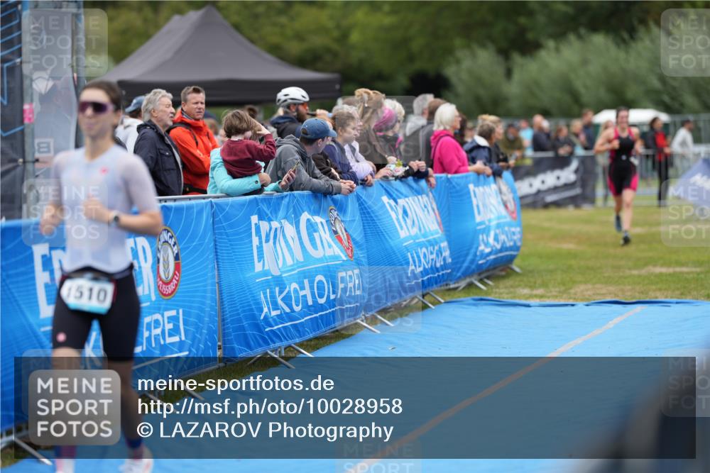 30.08.2026 - Elbe Triathlon Hamburg LAZAROV Photography http://msf.ph/oto/10028958 30.08.2026 12:04:35 Ziel 1463, 1510, 1632 meine-sportfotos.de