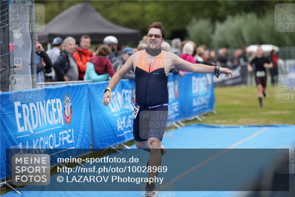 30.08.2026 - Elbe Triathlon Hamburg LAZAROV Photography http://msf.ph/oto/10028969 30.08.2026 12:05:02 Ziel 813, 1175 meine-sportfotos.de