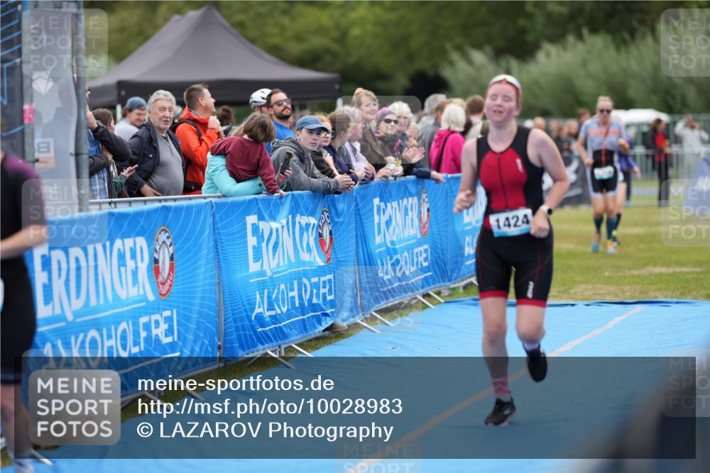 30.08.2026 - Elbe Triathlon Hamburg LAZAROV Photography http://msf.ph/oto/10028983 30.08.2026 12:05:20 Ziel 1358, 1414, 1424, 1459, 1460, 1525 meine-sportfotos.de