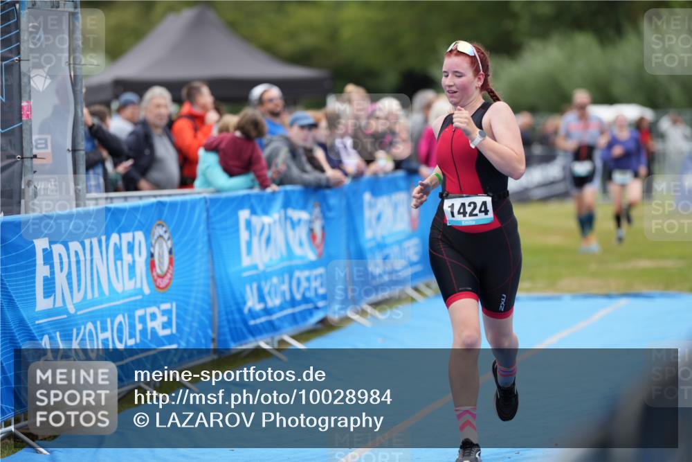 30.08.2026 - Elbe Triathlon Hamburg LAZAROV Photography http://msf.ph/oto/10028984 30.08.2026 12:05:20 Ziel 1358, 1414, 1424, 1459, 1460, 1525 meine-sportfotos.de