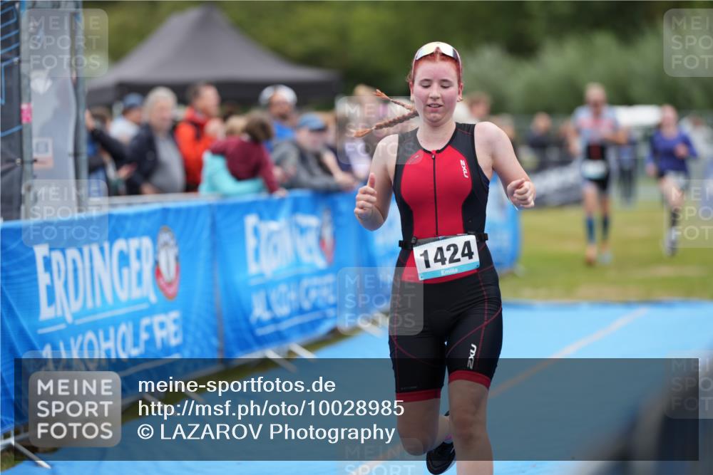 30.08.2026 - Elbe Triathlon Hamburg LAZAROV Photography http://msf.ph/oto/10028985 30.08.2026 12:05:20 Ziel 1358, 1414, 1424, 1459, 1460, 1525 meine-sportfotos.de