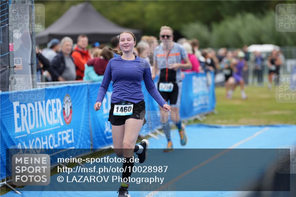 30.08.2026 - Elbe Triathlon Hamburg LAZAROV Photography http://msf.ph/oto/10028987 30.08.2026 12:05:25 Ziel 1358, 1397, 1460, 1529 meine-sportfotos.de