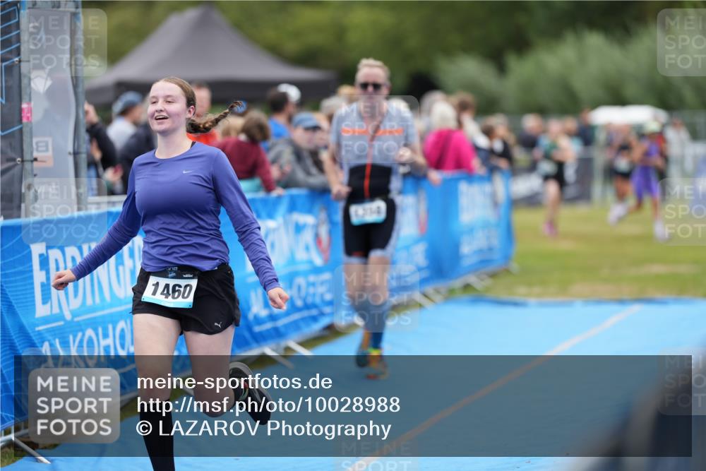 30.08.2026 - Elbe Triathlon Hamburg LAZAROV Photography http://msf.ph/oto/10028988 30.08.2026 12:05:26 Ziel 1358, 1397, 1460, 1529 meine-sportfotos.de