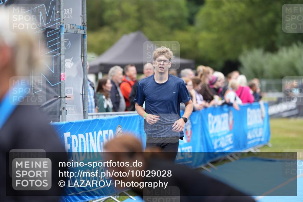 30.08.2026 - Elbe Triathlon Hamburg LAZAROV Photography http://msf.ph/oto/10029028 30.08.2026 12:06:45 Ziel 1448 meine-sportfotos.de