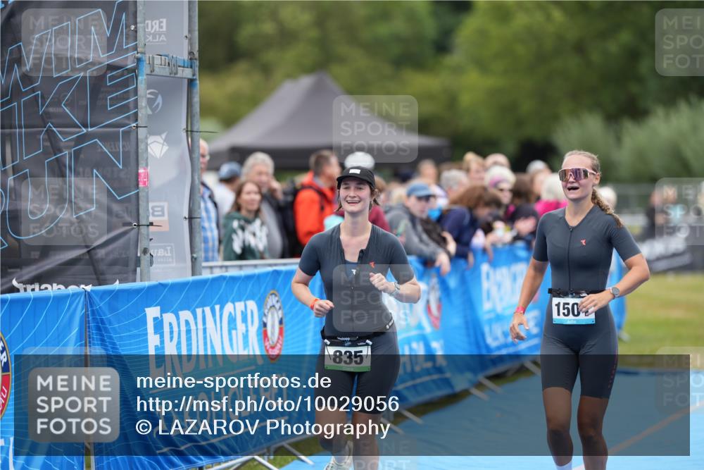 30.08.2026 - Elbe Triathlon Hamburg LAZAROV Photography http://msf.ph/oto/10029056 30.08.2026 12:08:00 Ziel 835, 1095, 1366, 1501 meine-sportfotos.de