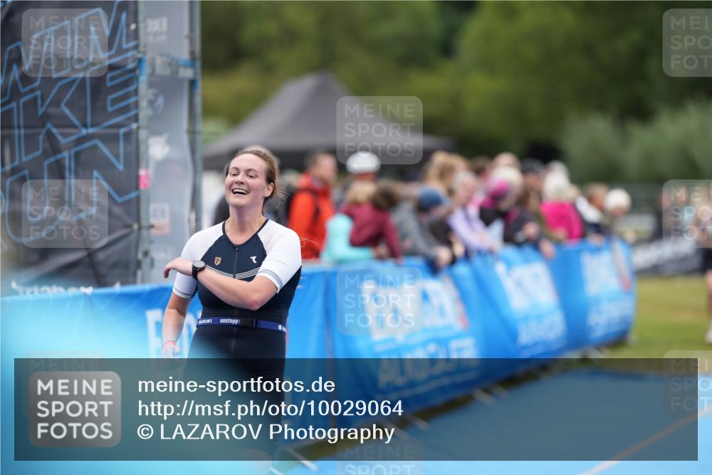 30.08.2026 - Elbe Triathlon Hamburg LAZAROV Photography http://msf.ph/oto/10029064 30.08.2026 12:08:19 Ziel 840, 1584, 1658 meine-sportfotos.de