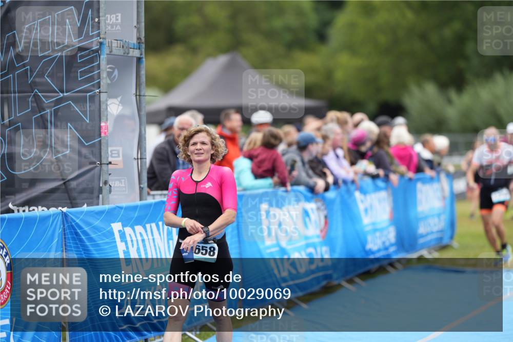 30.08.2026 - Elbe Triathlon Hamburg LAZAROV Photography http://msf.ph/oto/10029069 30.08.2026 12:08:26 Ziel 840, 1355, 1357, 1633, 1658 meine-sportfotos.de