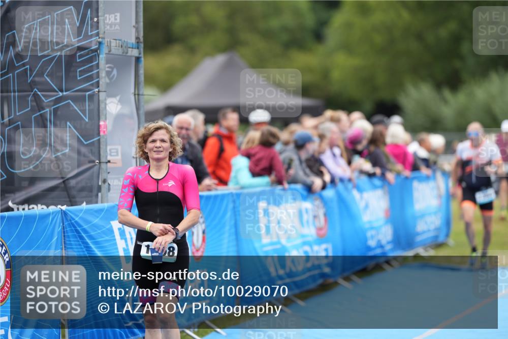 30.08.2026 - Elbe Triathlon Hamburg LAZAROV Photography http://msf.ph/oto/10029070 30.08.2026 12:08:26 Ziel 840, 1355, 1357, 1633, 1658 meine-sportfotos.de