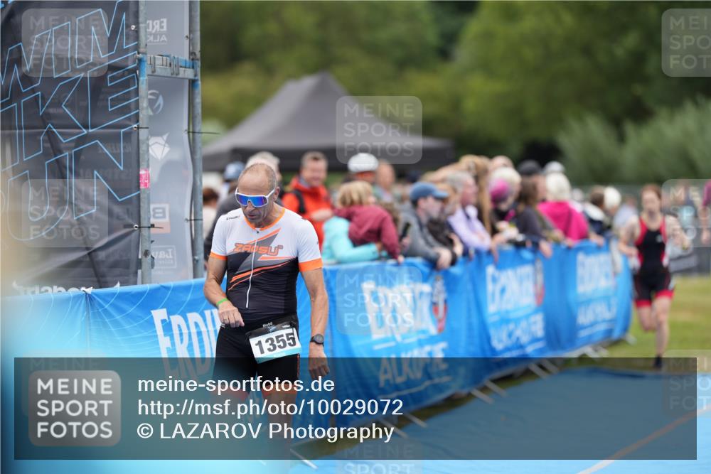 30.08.2026 - Elbe Triathlon Hamburg LAZAROV Photography http://msf.ph/oto/10029072 30.08.2026 12:08:30 Ziel 1355, 1357, 1633, 1658 meine-sportfotos.de