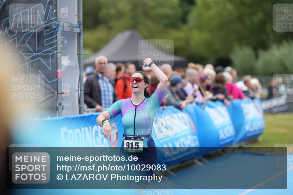30.08.2026 - Elbe Triathlon Hamburg LAZAROV Photography http://msf.ph/oto/10029083 30.08.2026 12:08:57 Ziel 915, 1472 meine-sportfotos.de