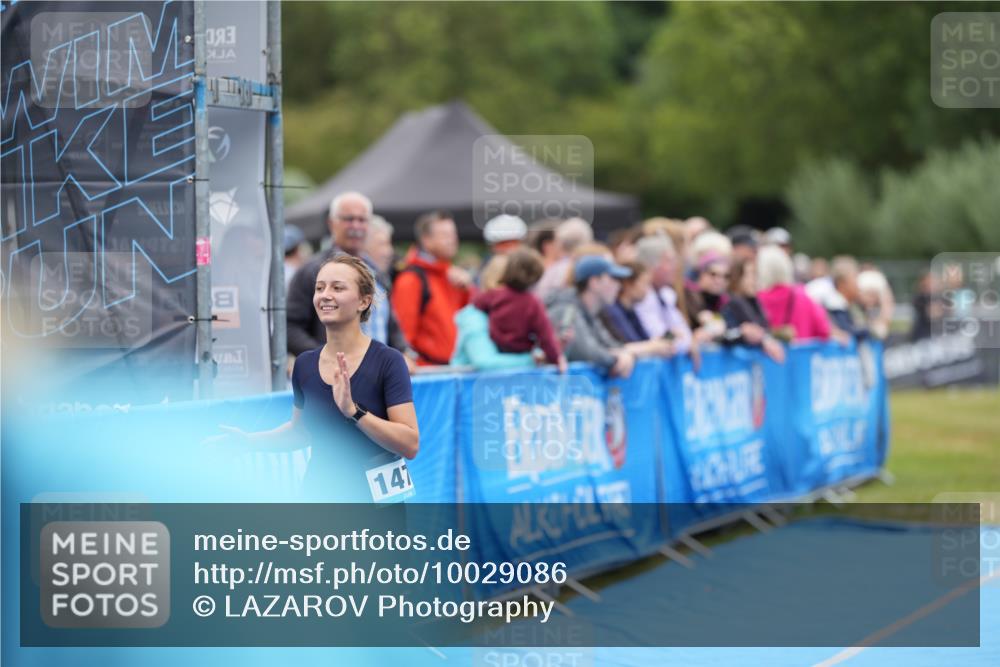 30.08.2026 - Elbe Triathlon Hamburg LAZAROV Photography http://msf.ph/oto/10029086 30.08.2026 12:09:02 Ziel 1472 meine-sportfotos.de
