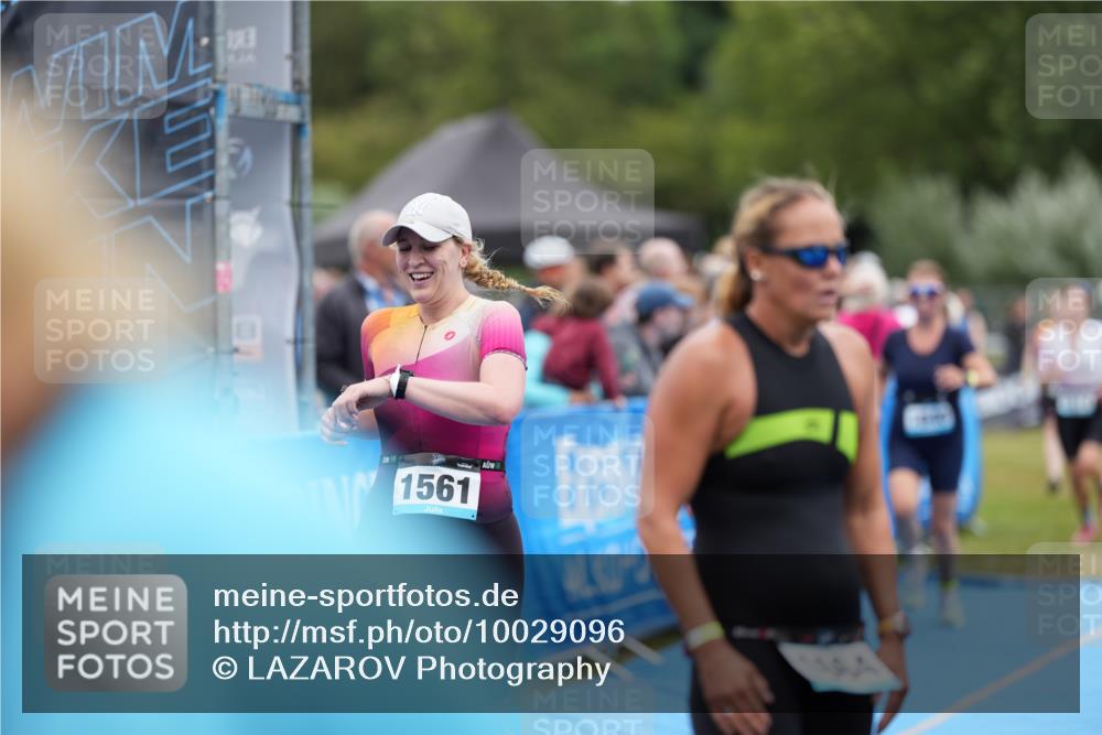 30.08.2026 - Elbe Triathlon Hamburg LAZAROV Photography http://msf.ph/oto/10029096 30.08.2026 12:09:34 Ziel 919, 1561, 1574, 1640 meine-sportfotos.de