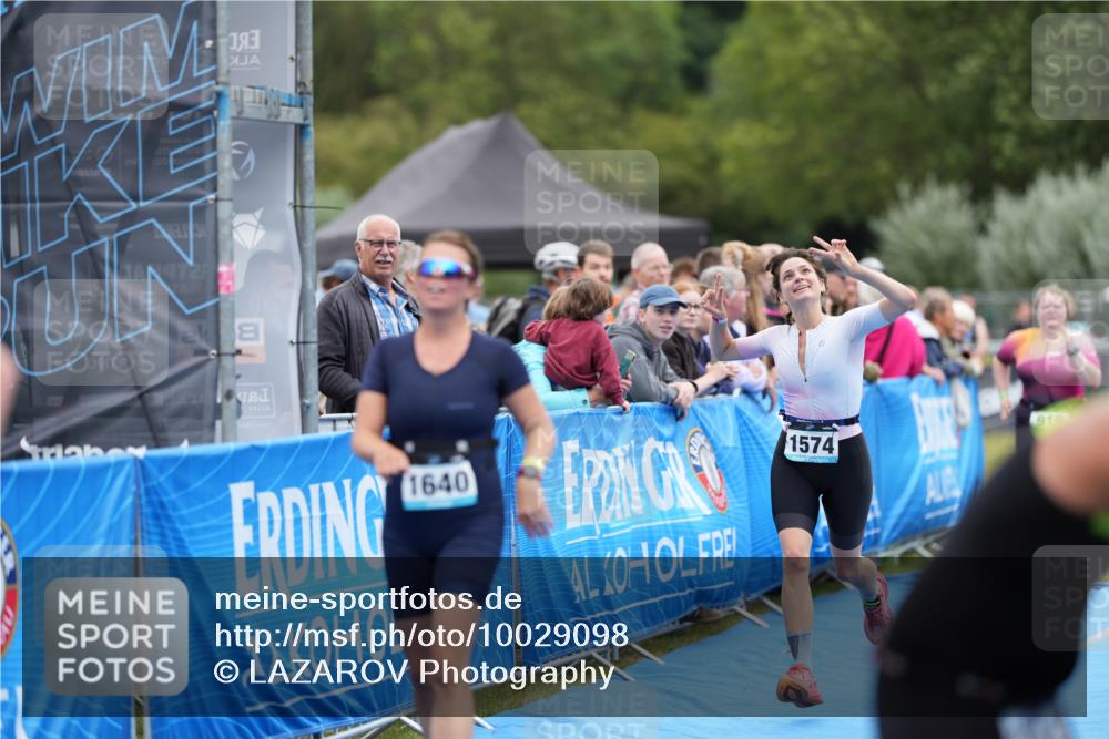 30.08.2026 - Elbe Triathlon Hamburg LAZAROV Photography http://msf.ph/oto/10029098 30.08.2026 12:09:36 Ziel 919, 1561, 1574, 1640 meine-sportfotos.de