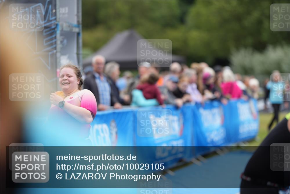 30.08.2026 - Elbe Triathlon Hamburg LAZAROV Photography http://msf.ph/oto/10029105 30.08.2026 12:09:40 Ziel 919, 1574 meine-sportfotos.de