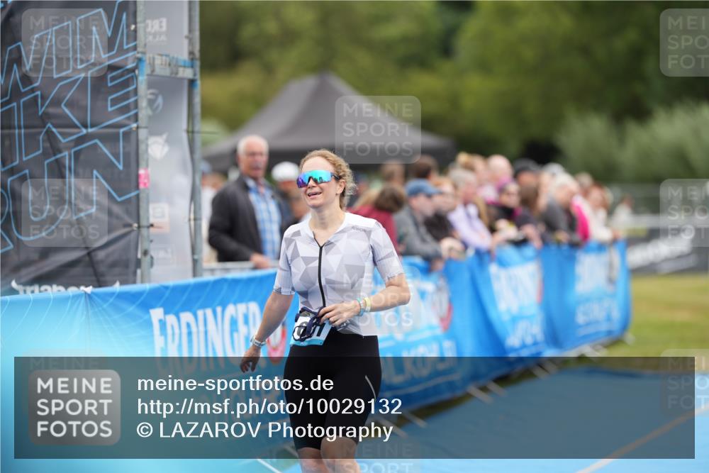 30.08.2026 - Elbe Triathlon Hamburg LAZAROV Photography http://msf.ph/oto/10029132 30.08.2026 12:10:45 Ziel 1631 meine-sportfotos.de