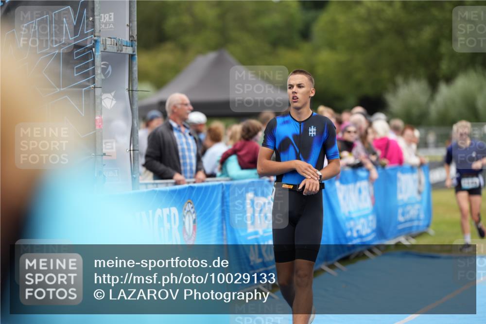 30.08.2026 - Elbe Triathlon Hamburg LAZAROV Photography http://msf.ph/oto/10029133 30.08.2026 12:10:55 Ziel 1377, 1549 meine-sportfotos.de