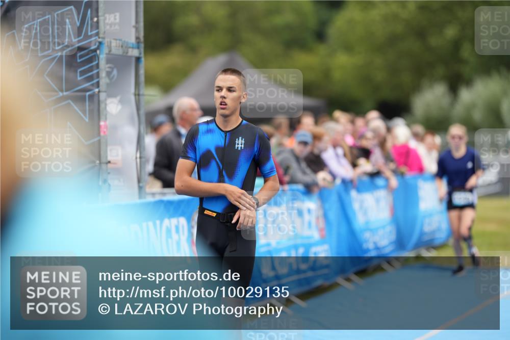 30.08.2026 - Elbe Triathlon Hamburg LAZAROV Photography http://msf.ph/oto/10029135 30.08.2026 12:10:56 Ziel 1377, 1549 meine-sportfotos.de
