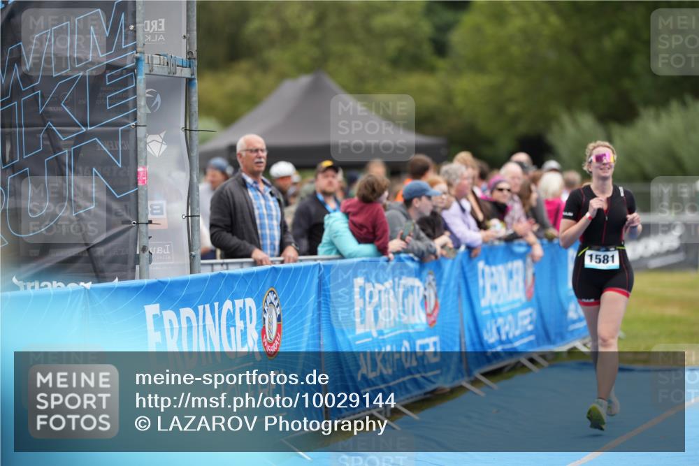 30.08.2026 - Elbe Triathlon Hamburg LAZAROV Photography http://msf.ph/oto/10029144 30.08.2026 12:11:15 Ziel 1534, 1576, 1581, 1615 meine-sportfotos.de