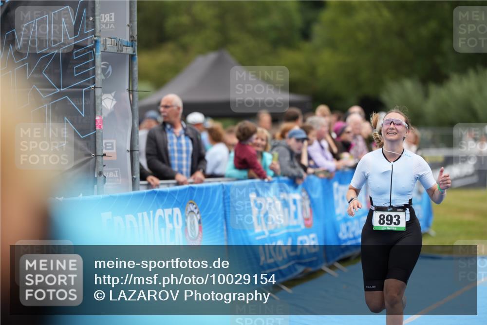 30.08.2026 - Elbe Triathlon Hamburg LAZAROV Photography http://msf.ph/oto/10029154 30.08.2026 12:11:33 Ziel 893, 1654, 1689 meine-sportfotos.de