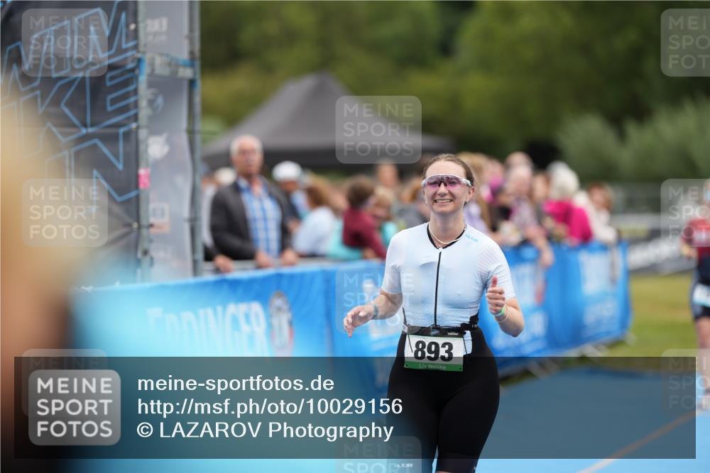 30.08.2026 - Elbe Triathlon Hamburg LAZAROV Photography http://msf.ph/oto/10029156 30.08.2026 12:11:34 Ziel 893, 1654, 1689 meine-sportfotos.de