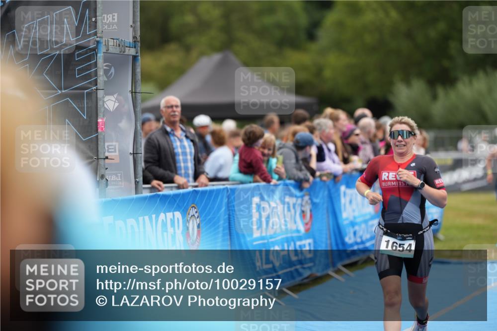 30.08.2026 - Elbe Triathlon Hamburg LAZAROV Photography http://msf.ph/oto/10029157 30.08.2026 12:11:36 Ziel 893, 1654, 1689 meine-sportfotos.de
