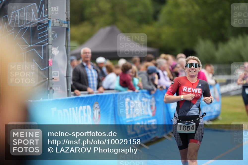 30.08.2026 - Elbe Triathlon Hamburg LAZAROV Photography http://msf.ph/oto/10029158 30.08.2026 12:11:37 Ziel 893, 1654, 1689 meine-sportfotos.de