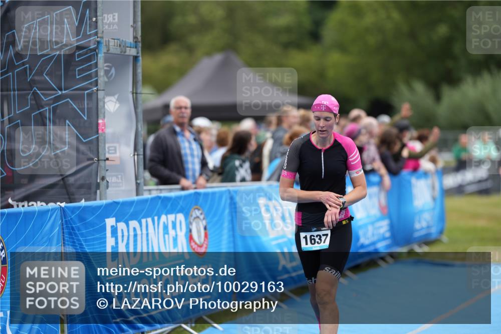 30.08.2026 - Elbe Triathlon Hamburg LAZAROV Photography http://msf.ph/oto/10029163 30.08.2026 12:12:03 Ziel 1490, 1637 meine-sportfotos.de