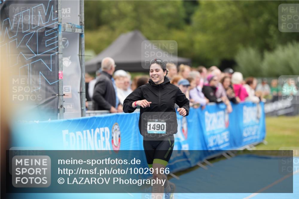 30.08.2026 - Elbe Triathlon Hamburg LAZAROV Photography http://msf.ph/oto/10029166 30.08.2026 12:12:07 Ziel 1490, 1637 meine-sportfotos.de