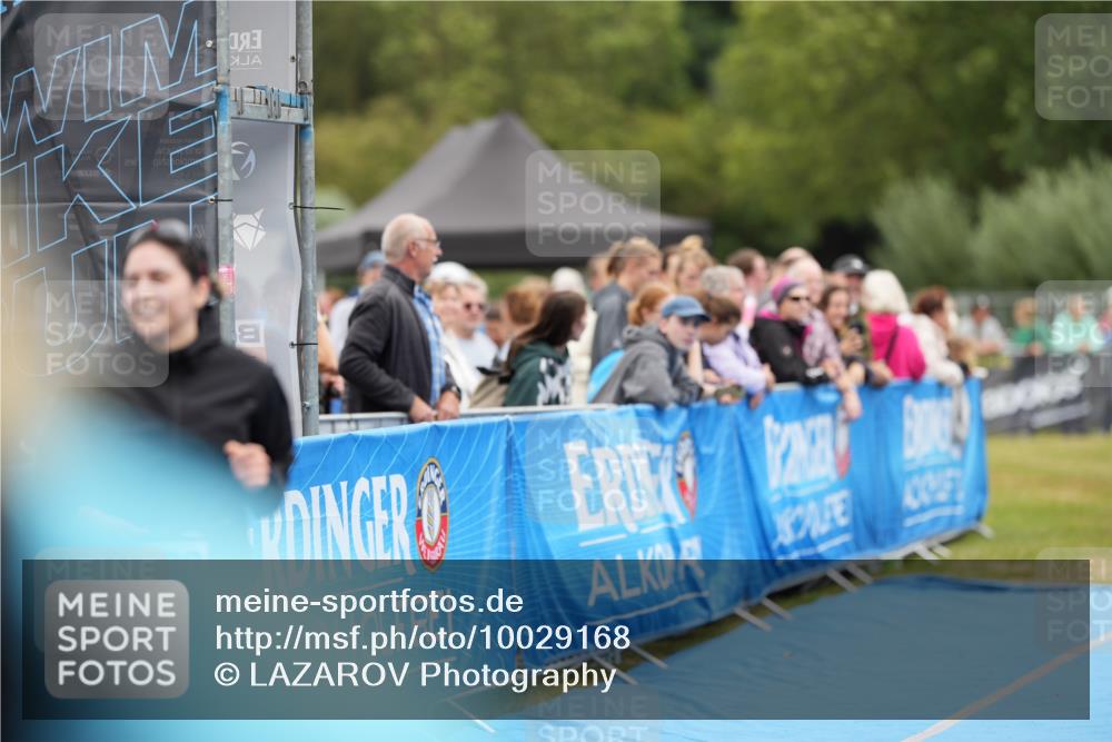 30.08.2026 - Elbe Triathlon Hamburg LAZAROV Photography http://msf.ph/oto/10029168 30.08.2026 12:12:08 Ziel 1490 meine-sportfotos.de
