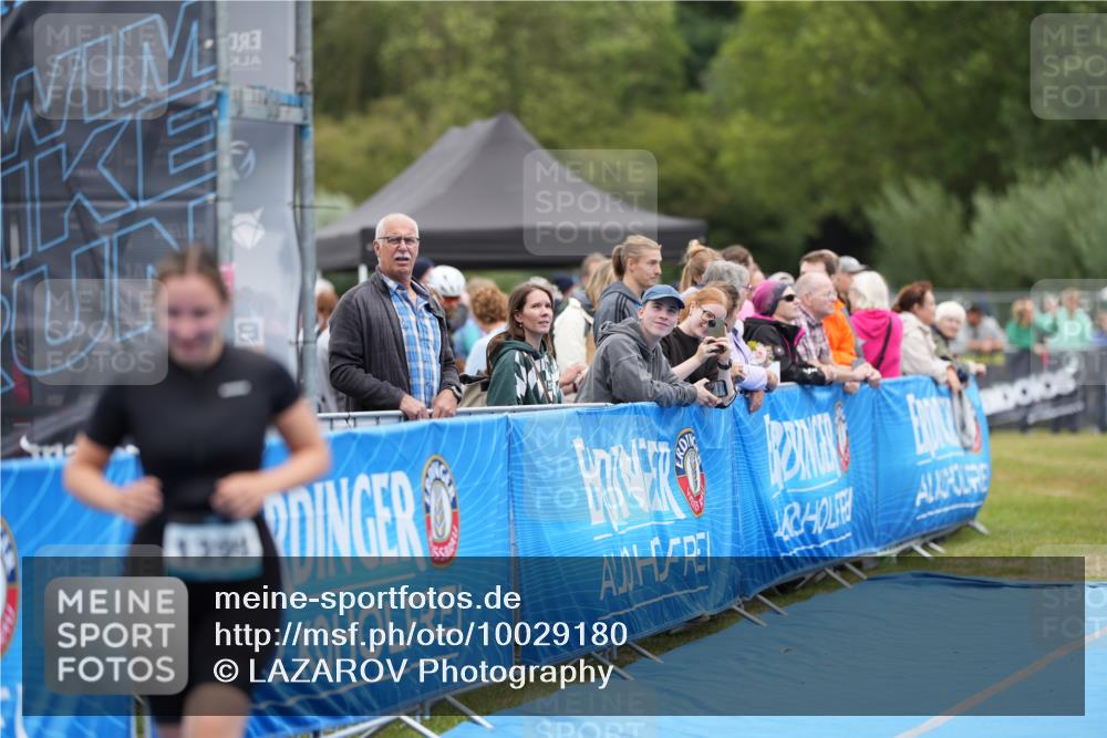 30.08.2026 - Elbe Triathlon Hamburg LAZAROV Photography http://msf.ph/oto/10029180 30.08.2026 12:12:57 Ziel 1399 meine-sportfotos.de