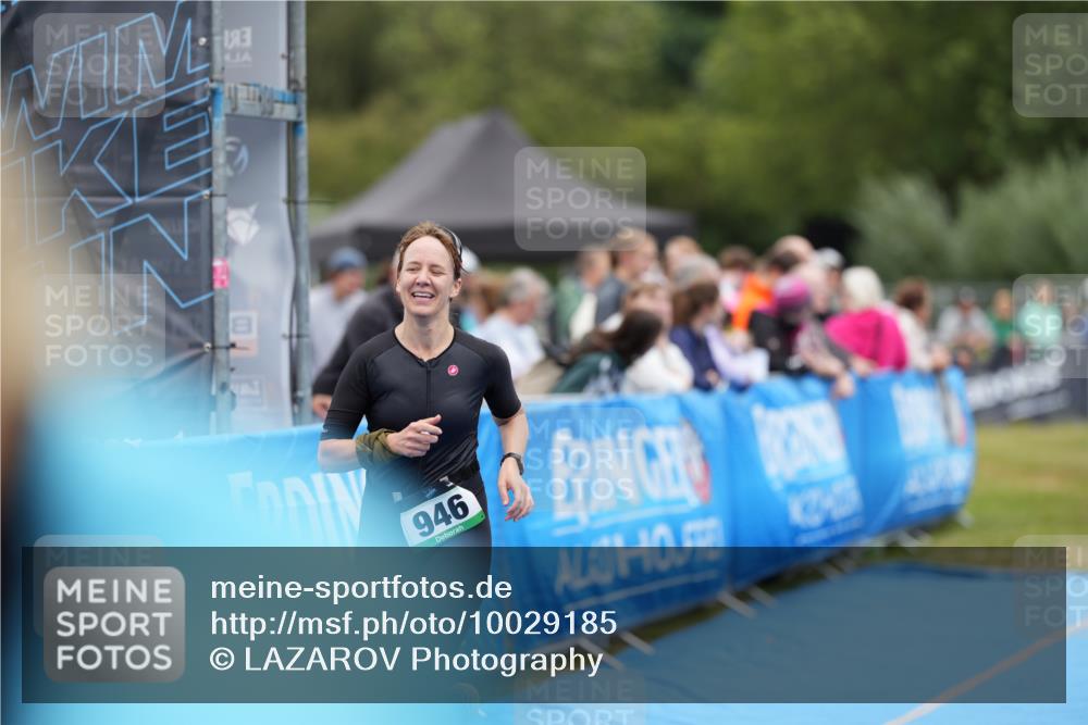 30.08.2026 - Elbe Triathlon Hamburg LAZAROV Photography http://msf.ph/oto/10029185 30.08.2026 12:13:41 Ziel 946, 1712 meine-sportfotos.de