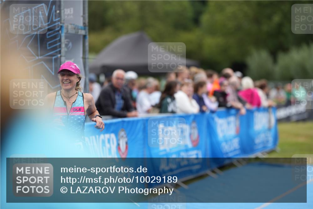 30.08.2026 - Elbe Triathlon Hamburg LAZAROV Photography http://msf.ph/oto/10029189 30.08.2026 12:13:47 Ziel 1409, 1712 meine-sportfotos.de