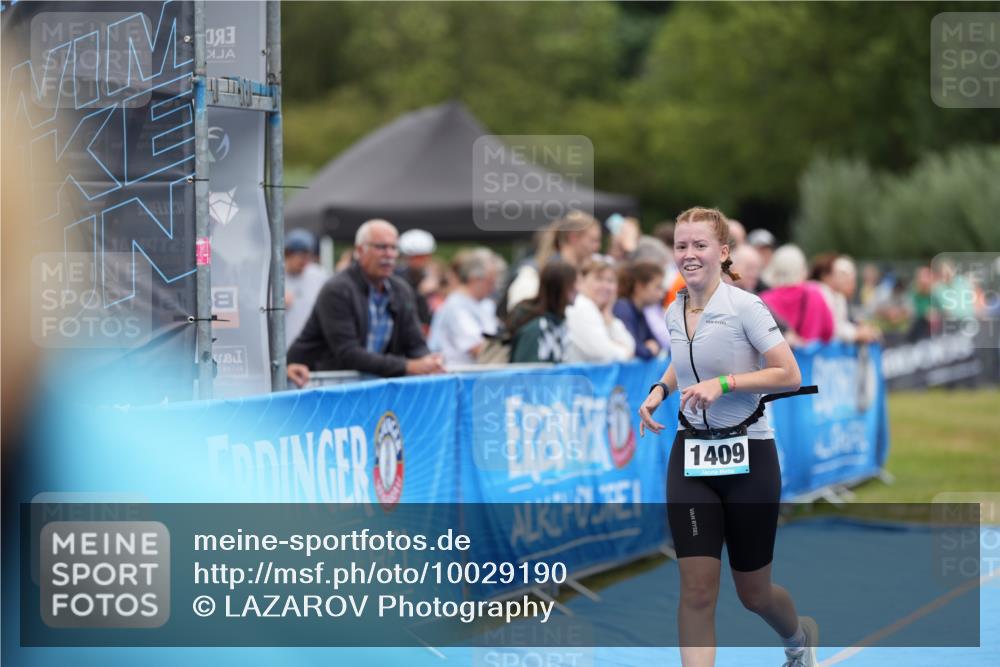 30.08.2026 - Elbe Triathlon Hamburg LAZAROV Photography http://msf.ph/oto/10029190 30.08.2026 12:13:53 Ziel 1409 meine-sportfotos.de