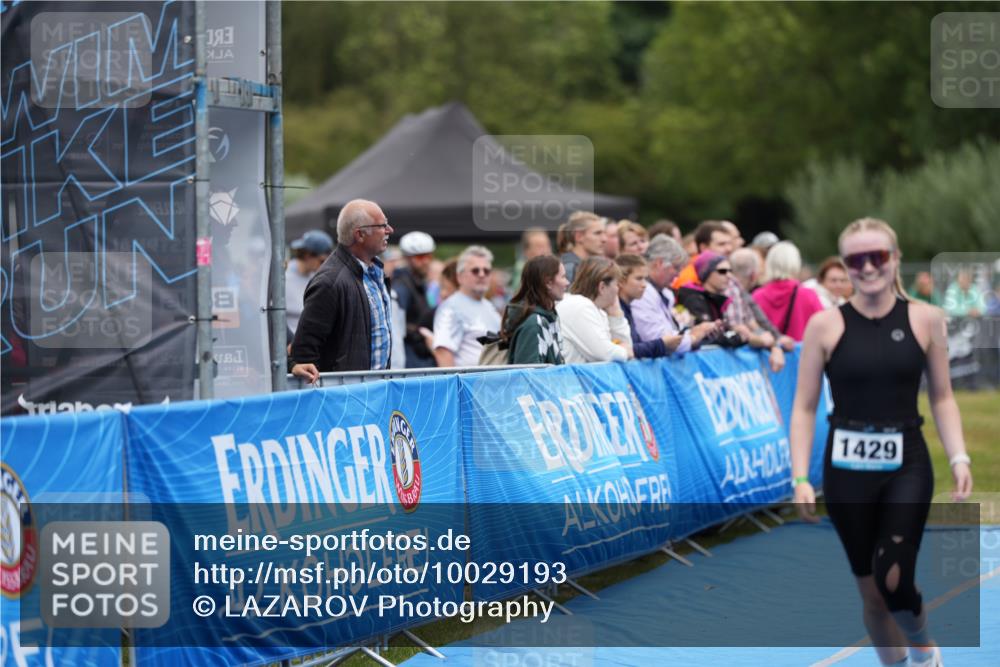 30.08.2026 - Elbe Triathlon Hamburg LAZAROV Photography http://msf.ph/oto/10029193 30.08.2026 12:14:22 Ziel 1429 meine-sportfotos.de