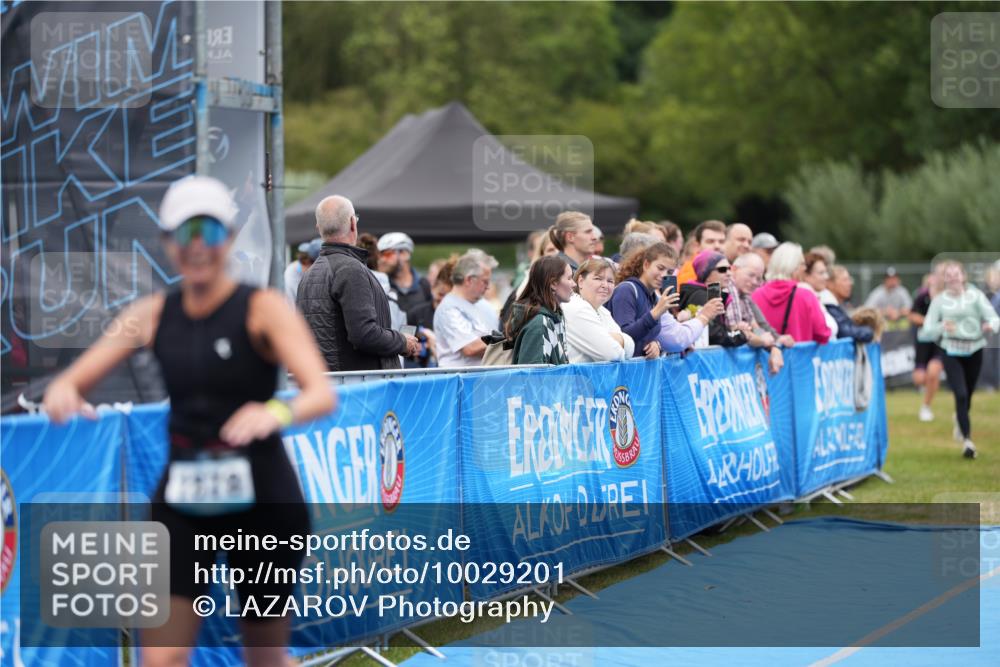 30.08.2026 - Elbe Triathlon Hamburg LAZAROV Photography http://msf.ph/oto/10029201 30.08.2026 12:14:39 Ziel 1469, 1485, 1502, 1678 meine-sportfotos.de