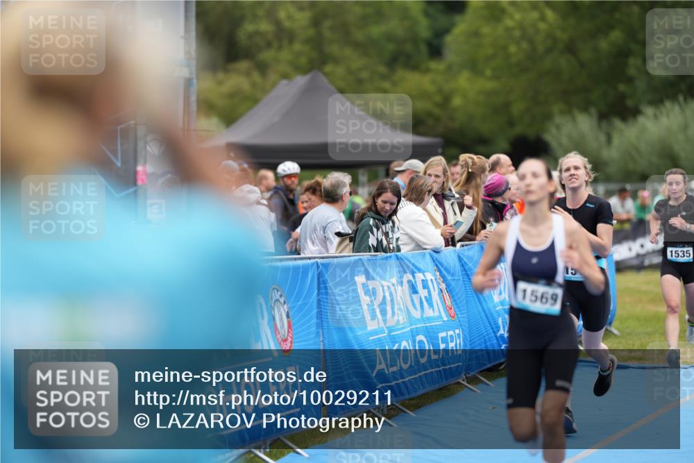 30.08.2026 - Elbe Triathlon Hamburg LAZAROV Photography http://msf.ph/oto/10029211 30.08.2026 12:15:08 Ziel 1512, 1514, 1535, 1569 meine-sportfotos.de