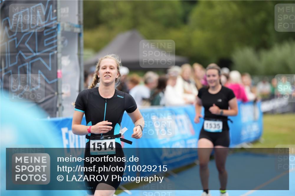 30.08.2026 - Elbe Triathlon Hamburg LAZAROV Photography http://msf.ph/oto/10029215 30.08.2026 12:15:09 Ziel 1512, 1514, 1535, 1569 meine-sportfotos.de