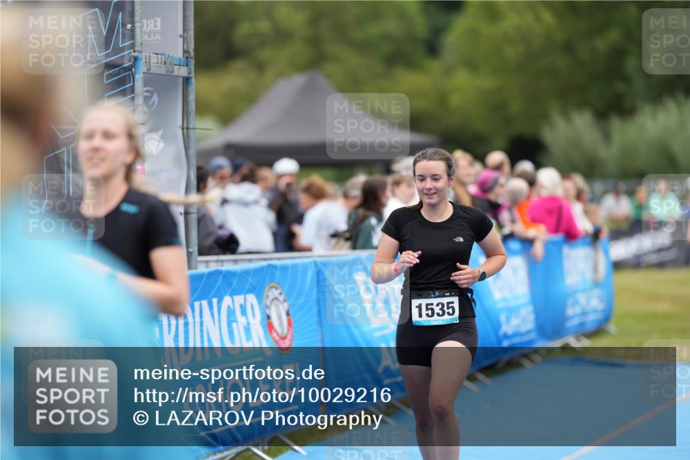 30.08.2026 - Elbe Triathlon Hamburg LAZAROV Photography http://msf.ph/oto/10029216 30.08.2026 12:15:10 Ziel 1512, 1514, 1535, 1569 meine-sportfotos.de