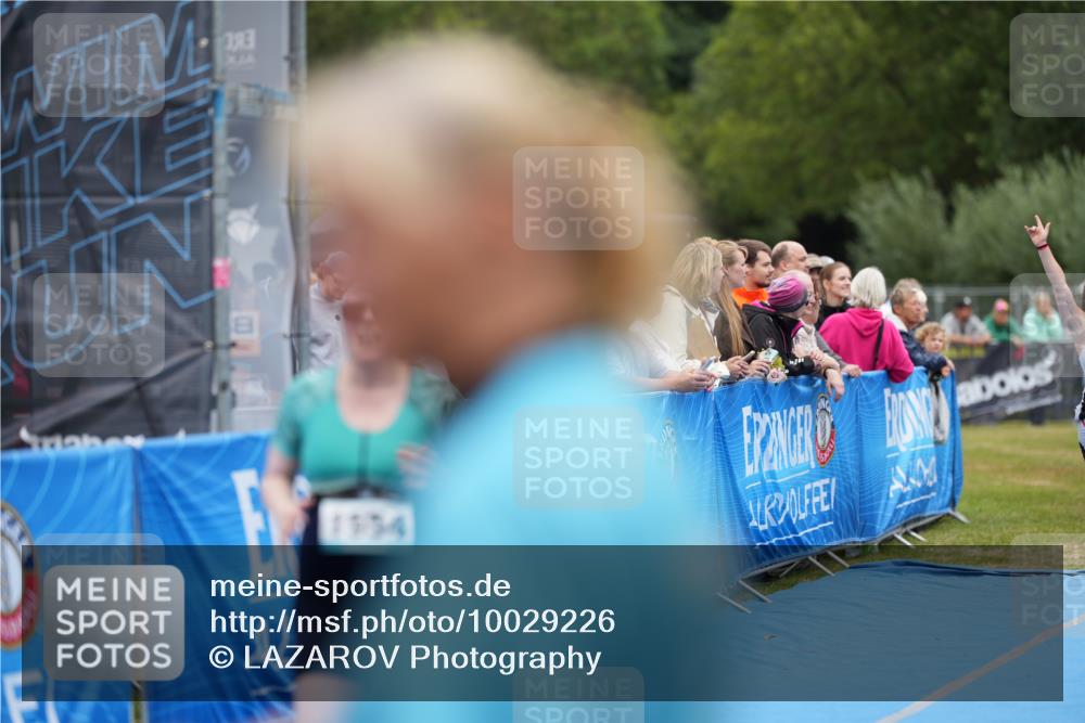 30.08.2026 - Elbe Triathlon Hamburg LAZAROV Photography http://msf.ph/oto/10029226 30.08.2026 12:15:37 Ziel 1498, 1554 meine-sportfotos.de
