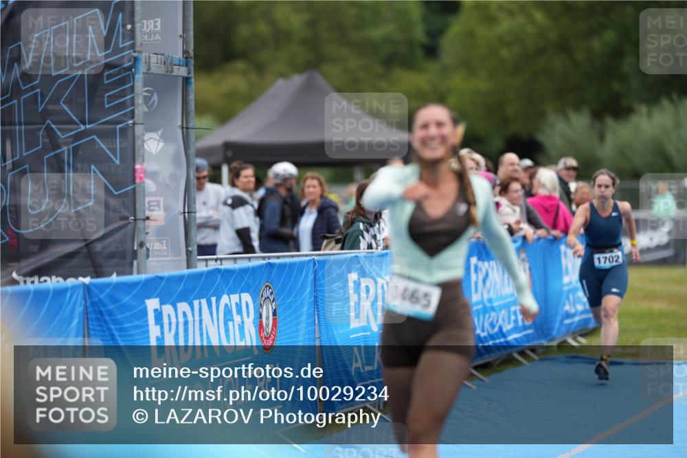 30.08.2026 - Elbe Triathlon Hamburg LAZAROV Photography http://msf.ph/oto/10029234 30.08.2026 12:16:13 Ziel 1465, 1702 meine-sportfotos.de