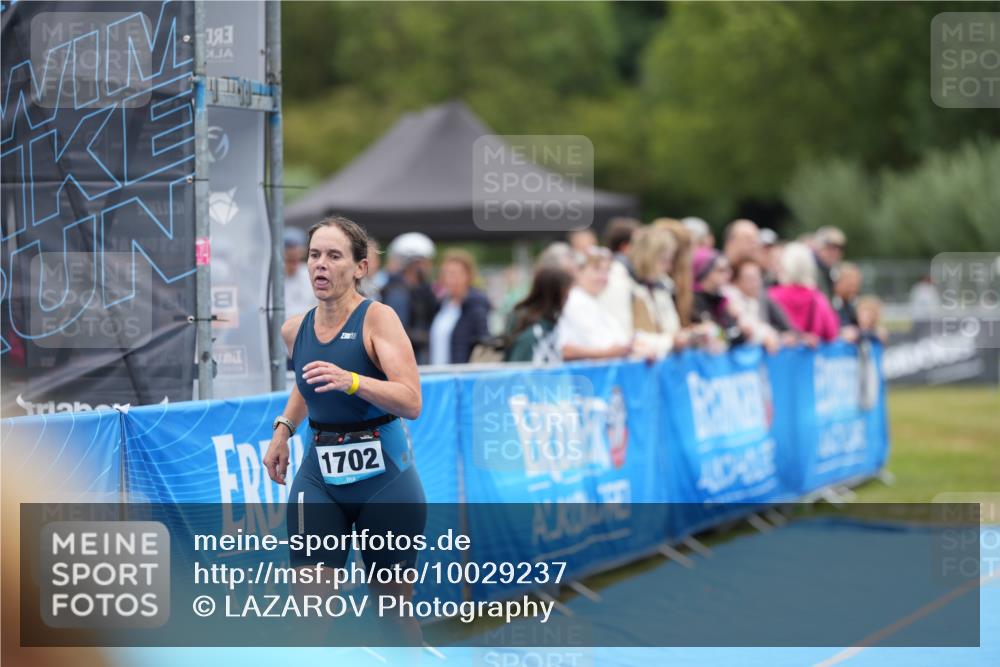 30.08.2026 - Elbe Triathlon Hamburg LAZAROV Photography http://msf.ph/oto/10029237 30.08.2026 12:16:16 Ziel 1465, 1702 meine-sportfotos.de