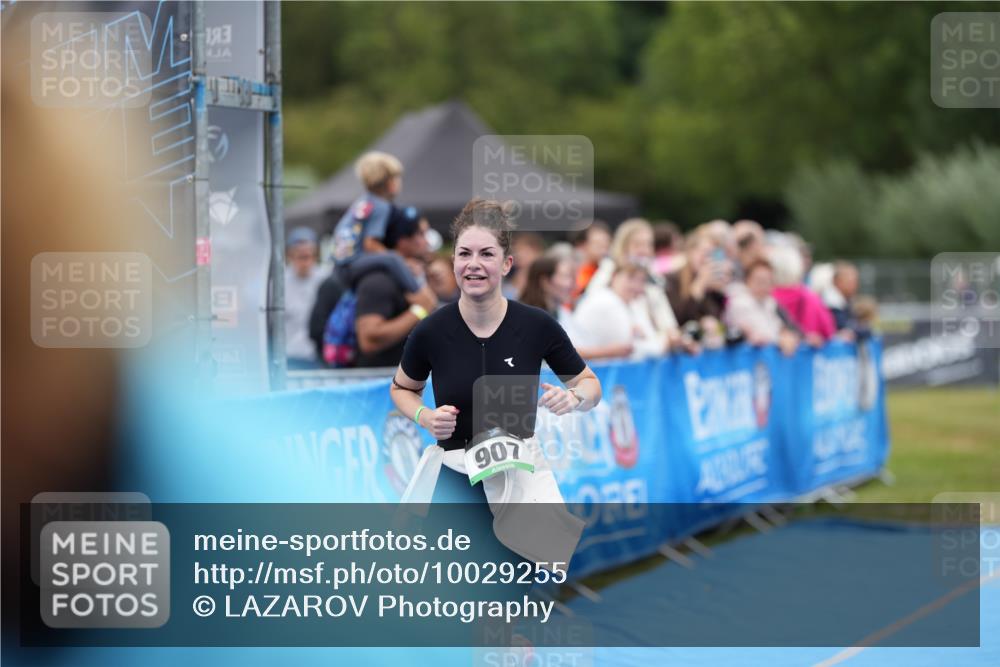 30.08.2026 - Elbe Triathlon Hamburg LAZAROV Photography http://msf.ph/oto/10029255 30.08.2026 12:17:20 Ziel 907 meine-sportfotos.de