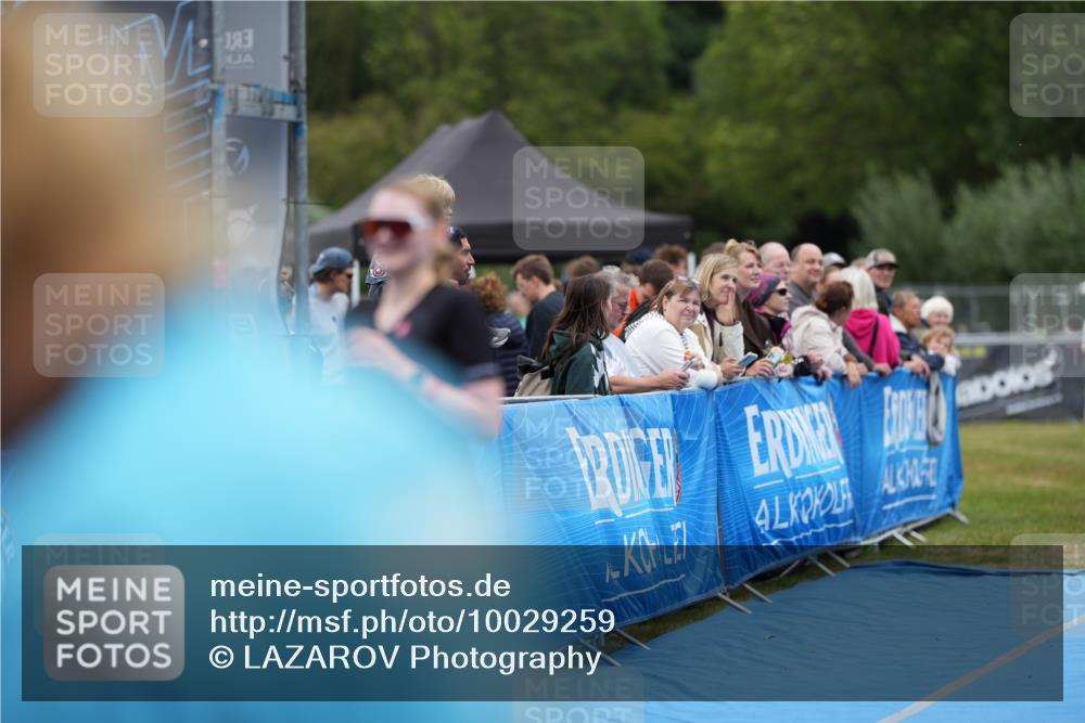 30.08.2026 - Elbe Triathlon Hamburg LAZAROV Photography http://msf.ph/oto/10029259 30.08.2026 12:17:41 Ziel 1499 meine-sportfotos.de