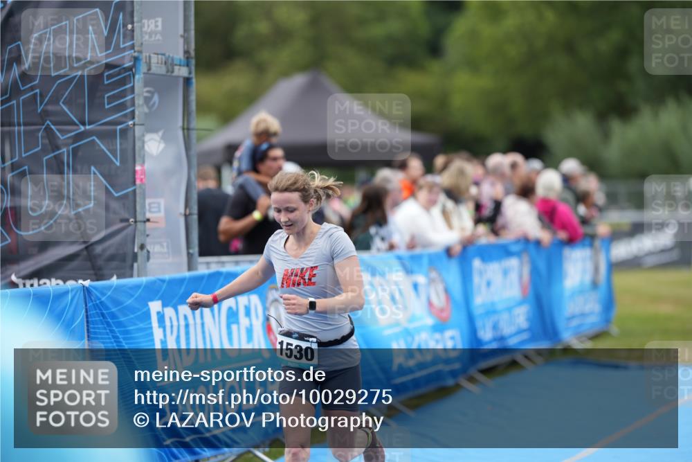 30.08.2026 - Elbe Triathlon Hamburg LAZAROV Photography http://msf.ph/oto/10029275 30.08.2026 12:18:38 Ziel 1530, 1601 meine-sportfotos.de